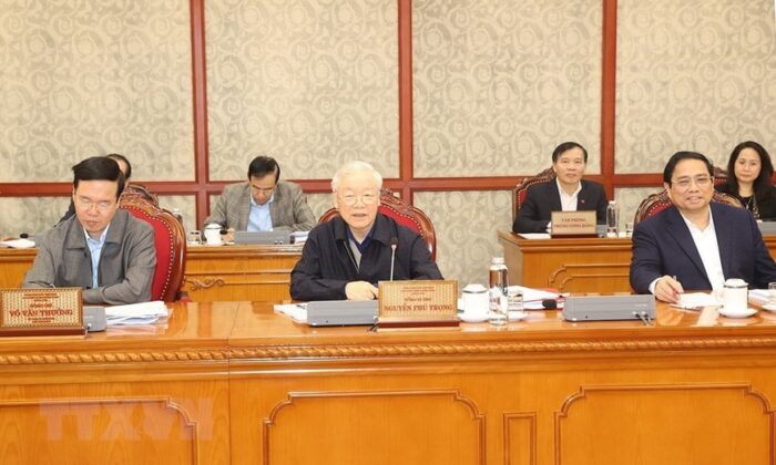 7 min 34 700x420 - Tổng Bí thư Nguyễn Phú Trọng chủ trì cuộc họp Bộ Chính trị, Ban Bí thư
