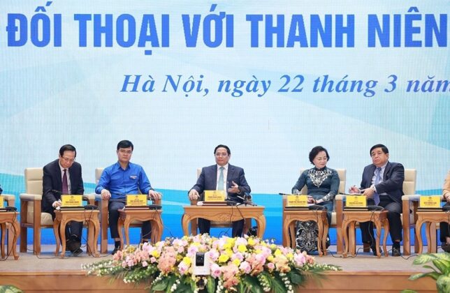 8 min 16 644x420 - Hình ảnh Thủ tướng Phạm Minh Chính tham gia đối thoại với thanh niên