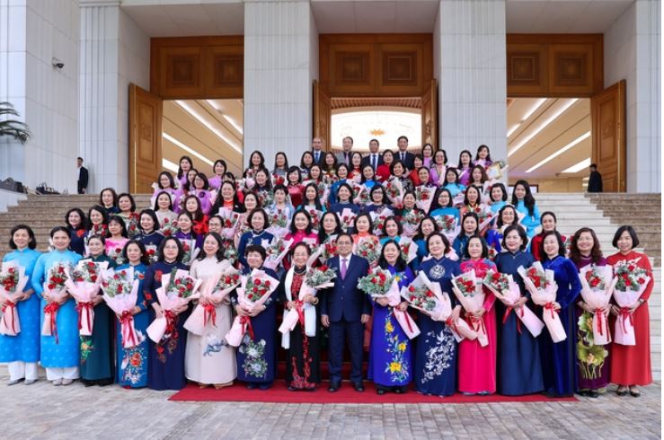 9 min 4 - Thủ tướng Phạm Minh Chính: Quan tâm hơn nữa công tác quy hoạch nguồn cán bộ nữ làm lãnh đạo, quản lý