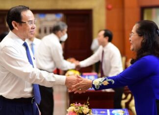 Phong trào thi đua yêu nước đóng góp lớn cho sự phát triển của TP HCM Phong trào thi đua yêu nước đóng góp lớn cho sự phát triển của TP HCM