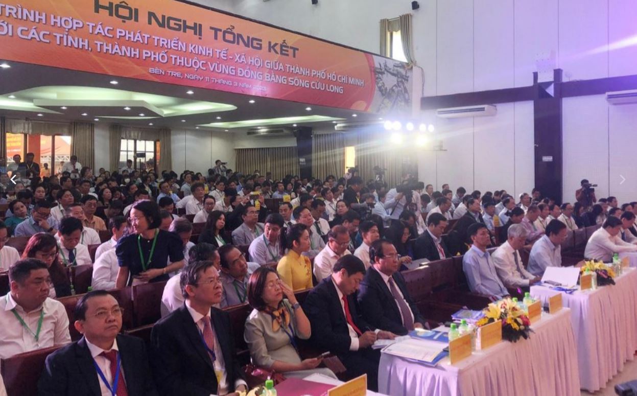 Các đại biểu dự hội nghị