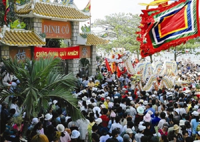 Du khach ve tham du Le hoi Dinh Co min - Nét độc đáo Lễ hội Dinh Cô - Di sản văn hóa phi vật thể Quốc gia