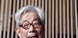 Kenzaburo Oe: Văn chương đau thương và khả năng tự chữa lành