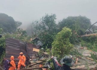 Thảm họa lở đất ở Indonesia: 44 nạn nhân thiệt mạng, 11 người khác vẫn mất tích