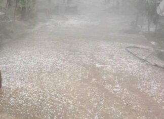 Mưa đá kinh hoàng ở Lâm Đồng