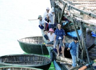 Nhà nổi ở Trường Sa