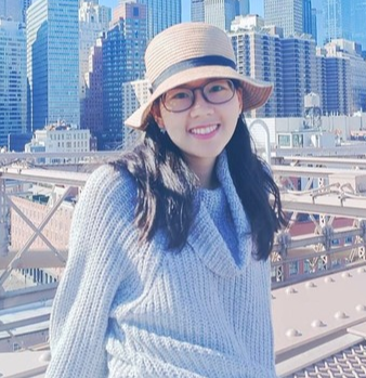 Nhà văn Hiền Trang. Nhà văn Hiền Trang.
