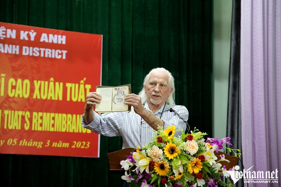 Ông Peter Mathews cho biết, cuốn nhật ký là một phần của cuộc đời ông.