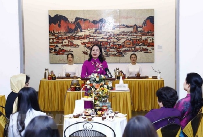 Pho Chu tich nuoc Vo Thi Anh Xuan phat bieu min - Gặp mặt các nữ Đại sứ, Trưởng đại diện các tổ chức quốc tế ở Việt Nam