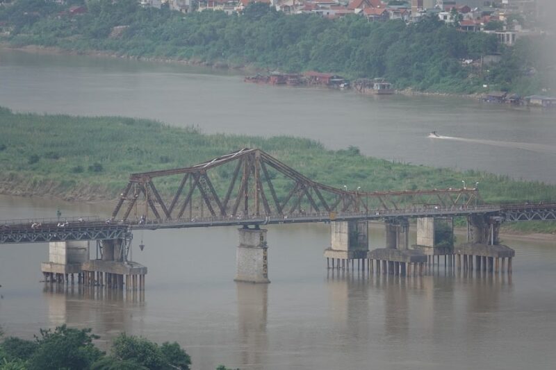 Quy hoạch phân khu đô thị sông Hồng đặt nền móng phát triển thành phố theo hướng “nhìn sông, tựa núi”. 