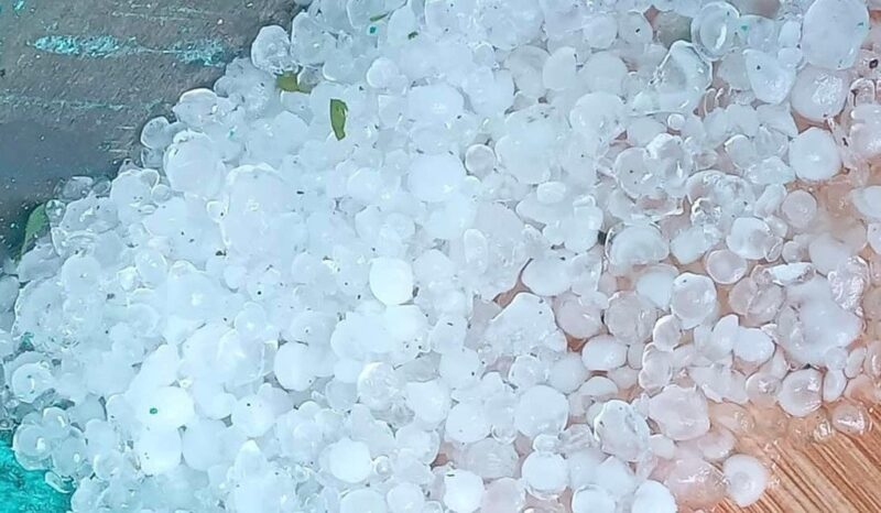 Mưa đá cường độ lớn chưa từng thấy ở TT-Huế