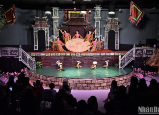 Quảng bá nghệ thuật múa rối nước tại Pháp Quảng bá nghệ thuật múa rối nước tại Pháp