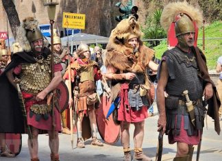 Tưng bừng Lễ hội kỷ niệm sinh nhật lần thứ 2776 của thành phố Rome