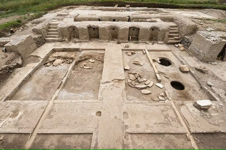 Quang cảnh xưởng sản xuất rượu được khai quật tại Villa of the Quintilii, Rome, Italy. Ảnh: Stefano Castellani