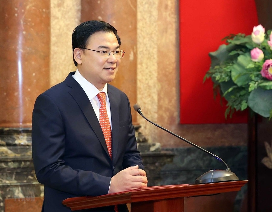 2 min 41 - Chủ tịch nước Võ Văn Thưởng trao quyết định bổ nhiệm Đại sứ Việt Nam tại Nhật Bản
