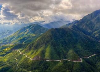 Dãy núi nào dài nhất Việt Nam? Dãy núi nào dài nhất Việt Nam?
