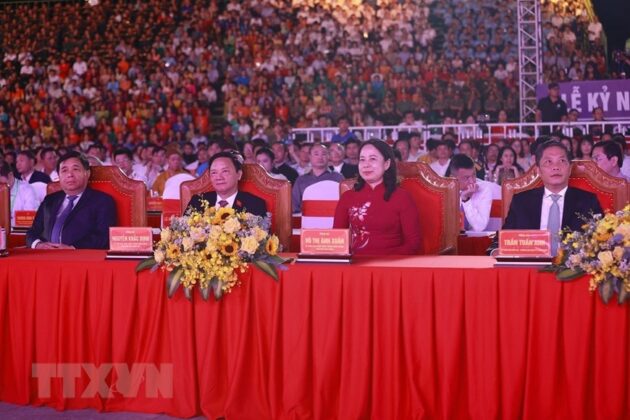 3 min 3 630x420 - Thủ tướng dự Lễ kỷ niệm 370 năm xây dựng và phát triển tỉnh Khánh Hòa