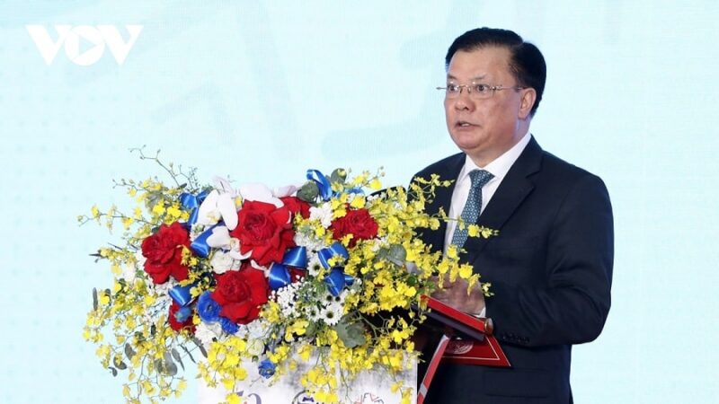 Bí thư Thành ủy Hà Nội Đinh Tiến Dũng cho biết, Thủ đô Hà Nội tự hào là một trong những địa phương tiên phong, khởi đầu cho cơ chế hợp tác địa phương Việt Nam - Pháp ngay từ khi Việt Nam bắt đầu đổi mới, mở cửa