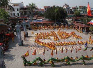 Độc đáo hội kéo chữ tại Lễ hội Phủ Dầy Nam Định Độc đáo hội kéo chữ tại Lễ hội Phủ Dầy Nam Định