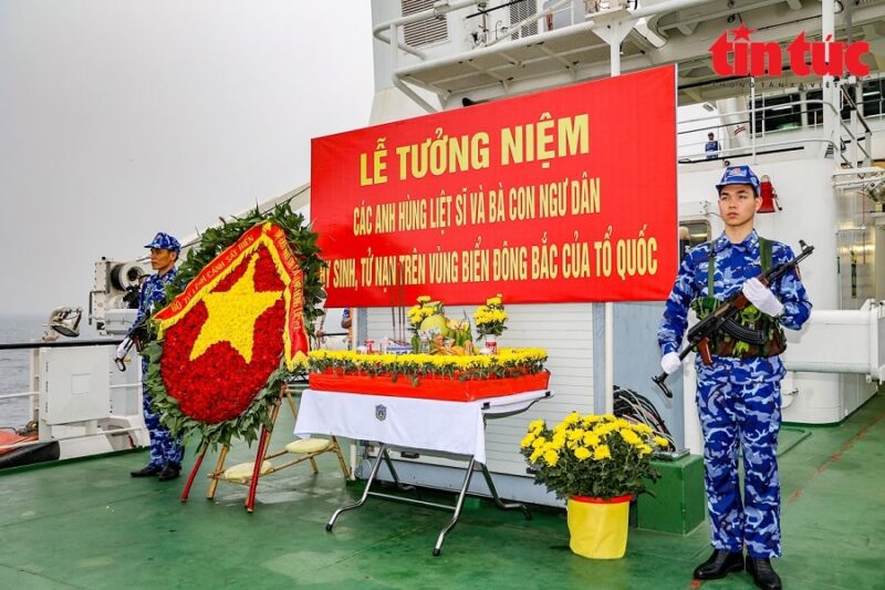 Lễ tưởng niệm được tổ chức trang nghiêm. Lễ tưởng niệm được tổ chức trang nghiêm.