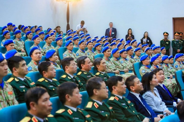 4 min 9 - Chủ tịch nước Võ Văn Thưởng và Toàn quyền Úc thăm Cục Gìn giữ Hòa bình Việt Nam