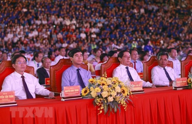 5 min 2 649x420 - Thủ tướng dự Lễ kỷ niệm 370 năm xây dựng và phát triển tỉnh Khánh Hòa