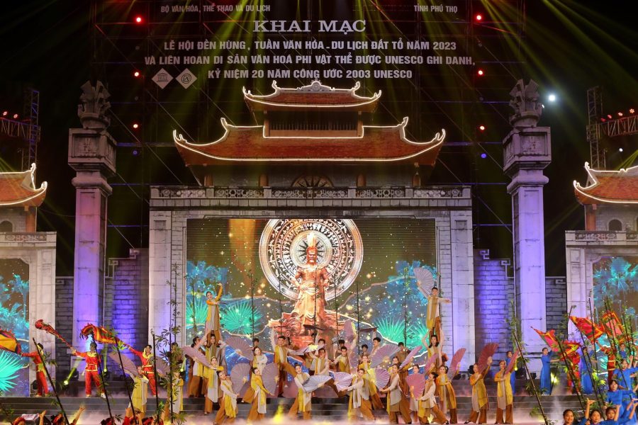 Chương trình nghệ thuật đặc biệt nhằm tôn vinh giá trị tín ngưỡng thờ cúng Hùng Vương; đồng thời giới thiệu 15 loại hình di sản văn hóa phi vật thể đã được UNESCO ghi danh của 13 tỉnh, thành phố