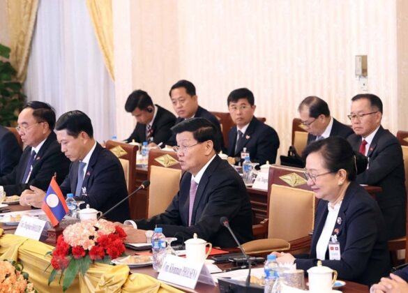 6 min 15 585x420 - Lễ đón Chủ tịch nước Võ Văn Thưởng thăm chính thức Lào