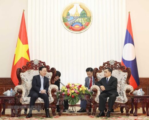 7 min 16 520x420 - Chủ tịch nước Võ Văn Thưởng thăm các vị nguyên lãnh đạo của Lào