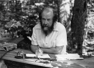 Alexander Solzhenitsyn: Sống không dối trá