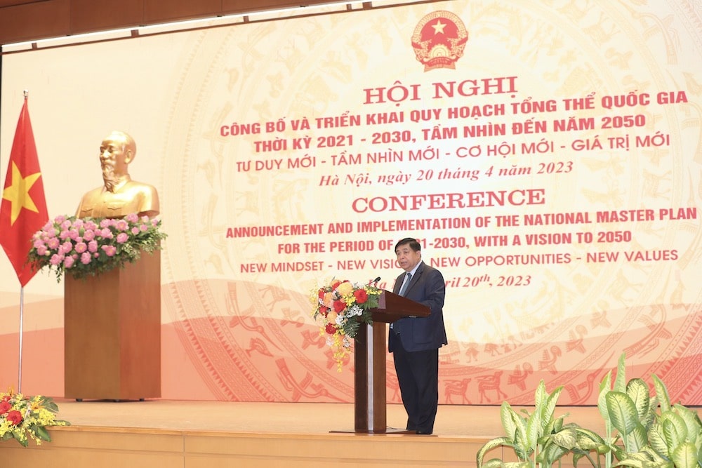 Bộ trưởng Bộ Kế hoạch và Đầu tư Nguyễn Chí Dũng trình bày những nội dung chính của Quy hoạch tổng thể quốc gia thời kỳ 2021 - 2030 tầm nhìn đến 2050 (Ảnh: Đức Trung)