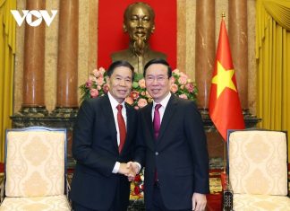 Chủ tịch nước tiếp Đoàn đại biểu Trung ương Mặt trận Lào xây dựng đất nước