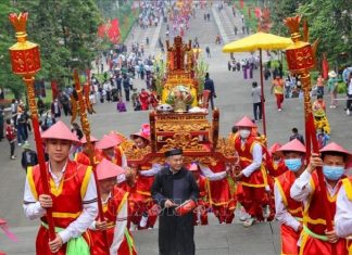 Độc đáo Lễ rước kiệu về Đền Hùng Độc đáo Lễ rước kiệu về Đền Hùng