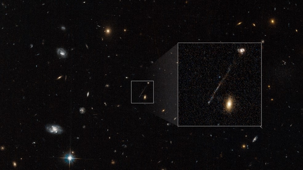 Hình ảnh vệt sao lạ được chụp bởi kính thiên văn Hubble.