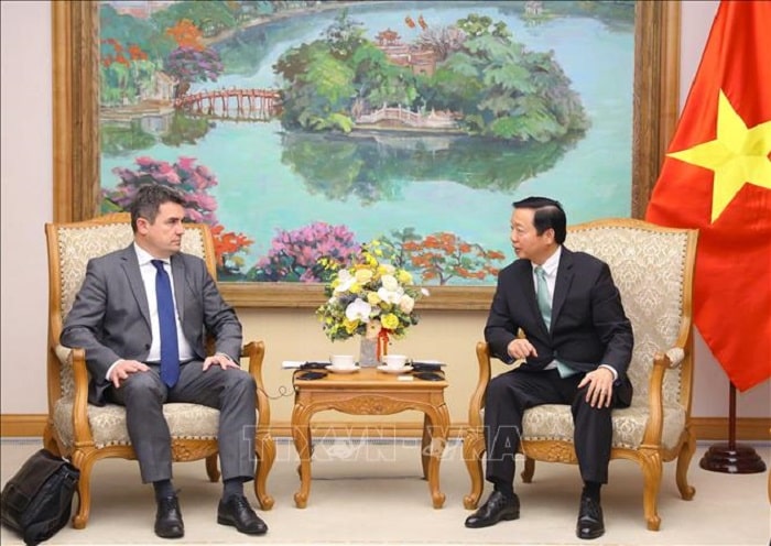 Huy động mọi nguồn lực để thực hiện chuyển đổi năng lượng