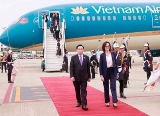 Chủ tịch Quốc hội Vương Đình Huệ bắt đầu thăm chính thức Argentina