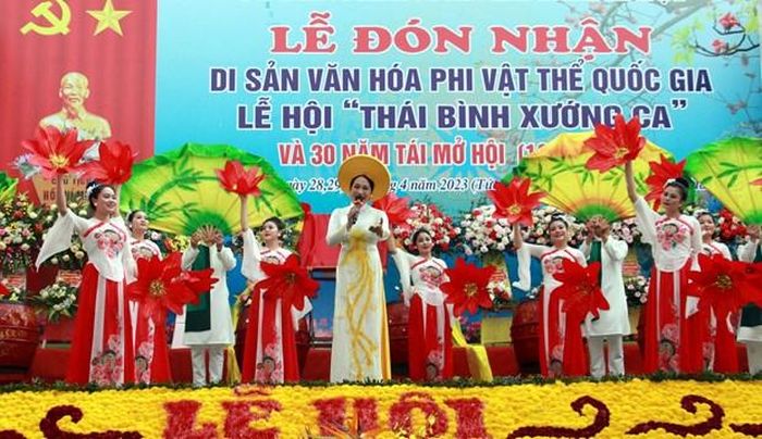 Le hoi Thai binh xuong ca Di san Van hoa Phi vat the Quoc gia - Lễ hội Thái bình xướng ca-Di sản Văn hóa Phi vật thể Quốc gia