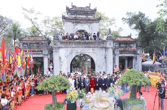 Bà Triệu linh thiêng trong tâm thức dân gian Bà Triệu linh thiêng trong tâm thức dân gian