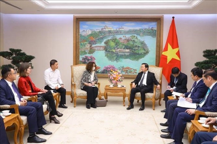 Phó Thủ tướng Trần Hồng Hà tiếp Giám đốc Quốc gia Ngân hàng Thế giới tại Việt Nam Carolyn Turk 2