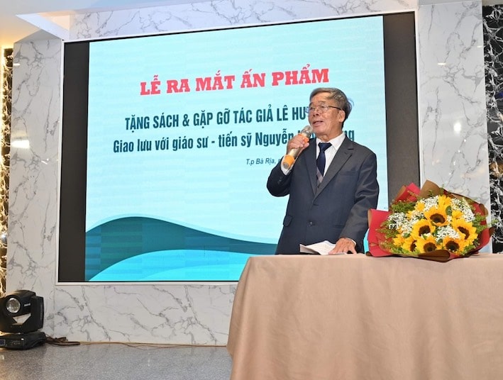 Tác giả Lê Huy Mậu chia sẻ về hai tác phẩm mới trong chương trình.