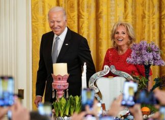 Tổng thống Biden và phu nhân công bố thu nhập