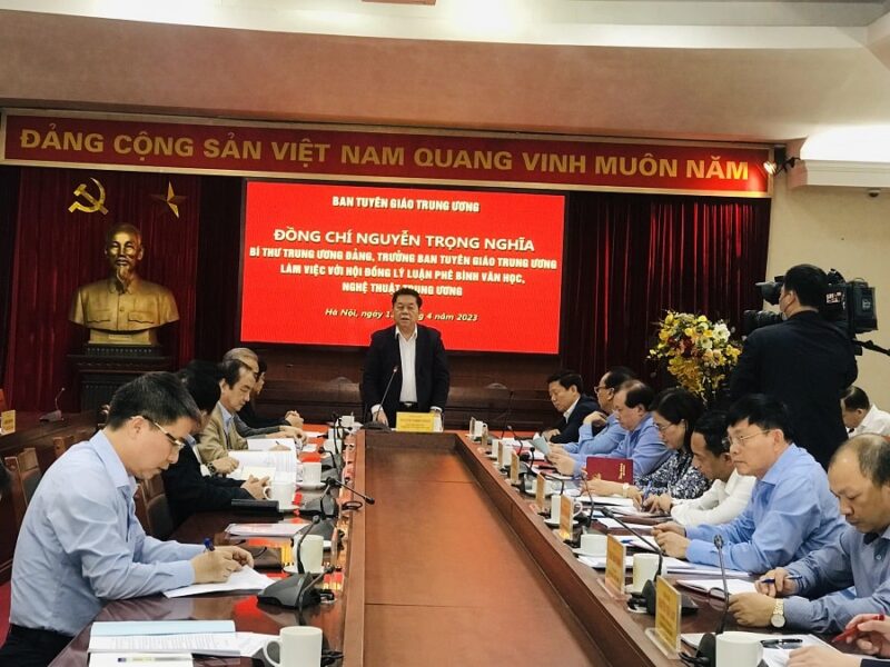 dong chi Nguyen Trong Nghia Bi thu Trung uong Dang min 800x600 - Tiếp tục nâng cao chất lượng và hiệu quả công tác Lý luận, phê bình VHNT