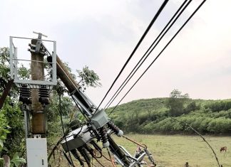 Nghệ An: Xuất hiện mưa lớn, giông lốc tại một số huyện miền núi