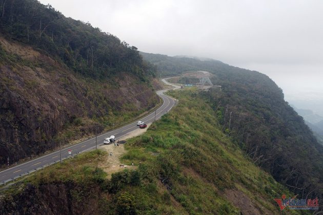 Quốc lộ 27C dài hơn 120 km, nối TP Nha Trang - Đà Lạt, nằm men theo sườn núi, là tuyến giao thông quan trọng, nối Khánh Hòa - Lâm Đồng, cũng như khu vực Nam Trung Bộ - Tây Nguyên.