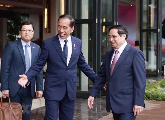 1 min 24 577x420 - [Photo] Thủ tướng Phạm Minh Chính gặp Tổng thống Indonesia Joko Widodo