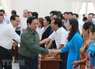 Thủ tướng Phạm Minh Chính tiếp xúc cử tri thành phố Cần Thơ