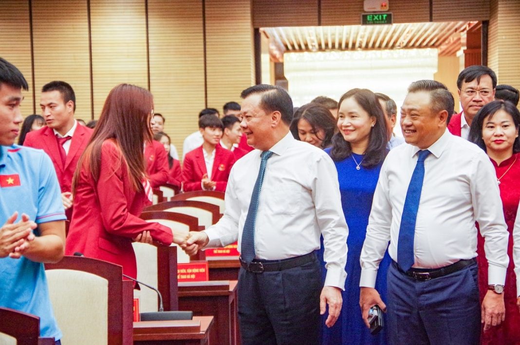 Hà Nội tặng thưởng 3 tỷ đồng cho đoàn thể thao thành phố dự SEA Games 32, 1 tỷ đồng cho đội bóng đá nữ Việt Nam