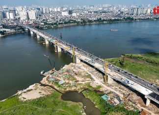Hợp long cầu Vĩnh Tuy 2 nối đôi bờ sông Hồng