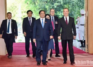 Thủ tướng Phạm Minh Chính tiếp Chủ tịch Đảng Nước Nga Thống nhất Dmitry Medvedev