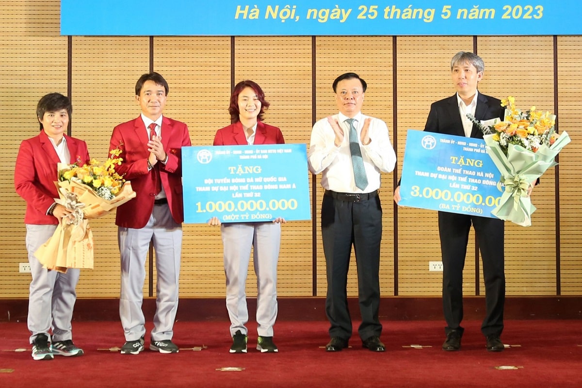 2 min 74 - Hà Nội tặng thưởng 3 tỷ đồng cho đoàn thể thao thành phố dự SEA Games 32, 1 tỷ đồng cho đội bóng đá nữ Việt Nam